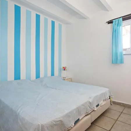 Lovely In With Swimming Pool Сasa de vacaciones Oliva